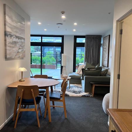 3 Bedroom Apartment In Newmarket Оукланд Екстериор снимка