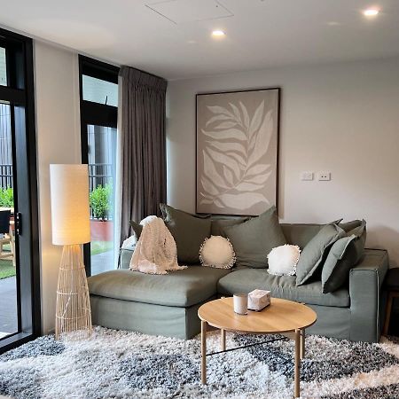 3 Bedroom Apartment In Newmarket Оукланд Екстериор снимка
