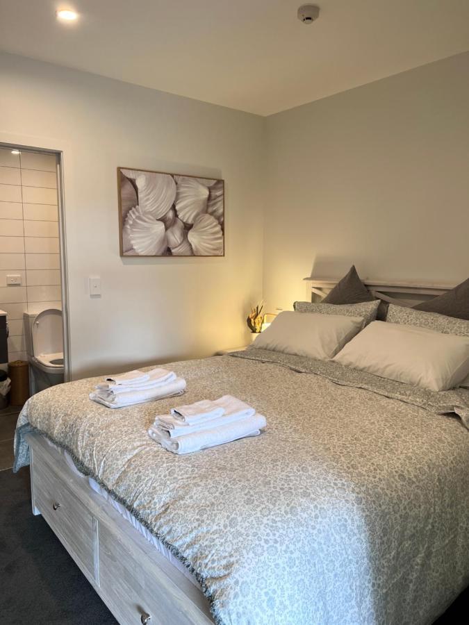 3 Bedroom Apartment In Newmarket Оукланд Екстериор снимка