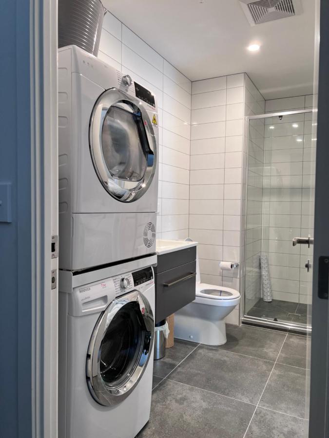 3 Bedroom Apartment In Newmarket Оукланд Екстериор снимка